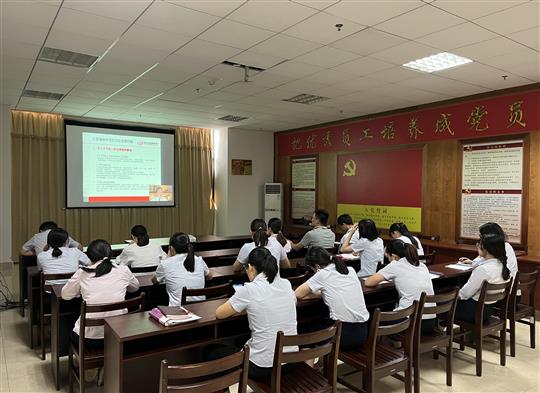 KY体育集团有限公司
组织参加疫情常态化下建筑企业经营管理风险管控培训